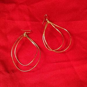 Elegant Gold Teardrop Earrings